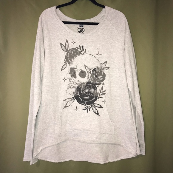 Metal Mulisha Tops - BNWOT Metal Mulisha Skull Hi-low Sweatshirt ~B24